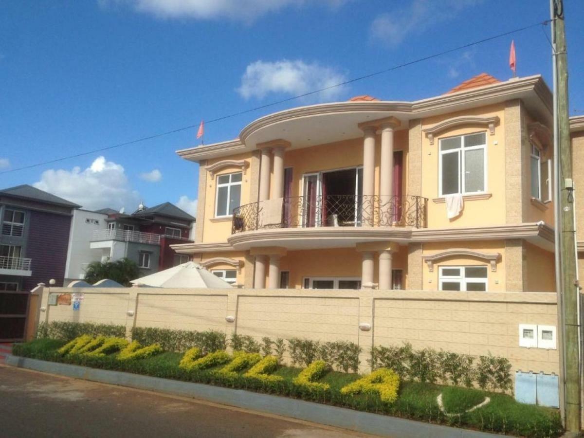 Niv Villa Flic en Flac Bagian luar foto
